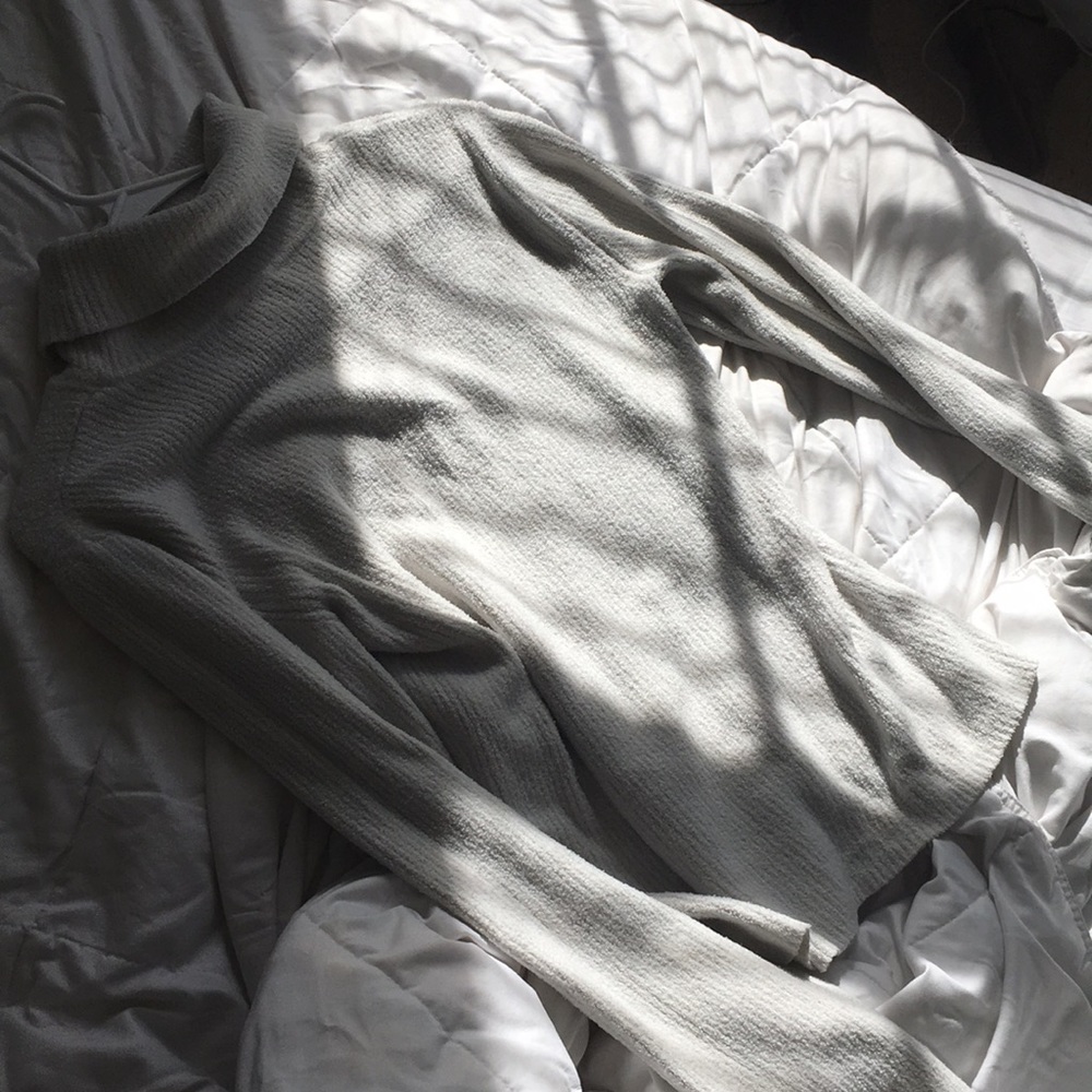 Sweater - Picture 4 of 5